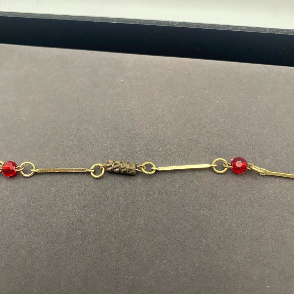 Vintage Murano Glass Millefiori Red Bead Necklace with gold tone link rods. - Picture 8 of 13